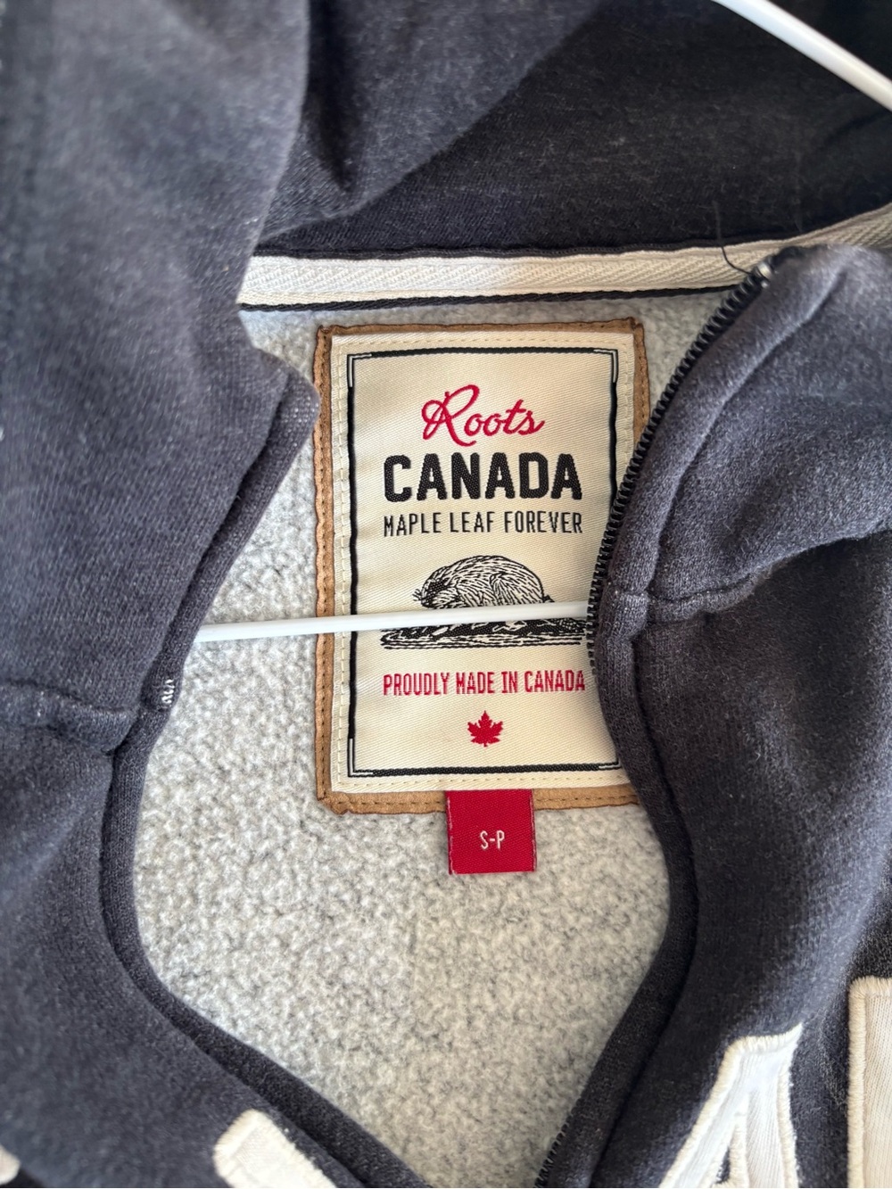Roots Canada Maple Leaf Forever Zip Hoodie Size Small Unisex - Picture 11 of 15